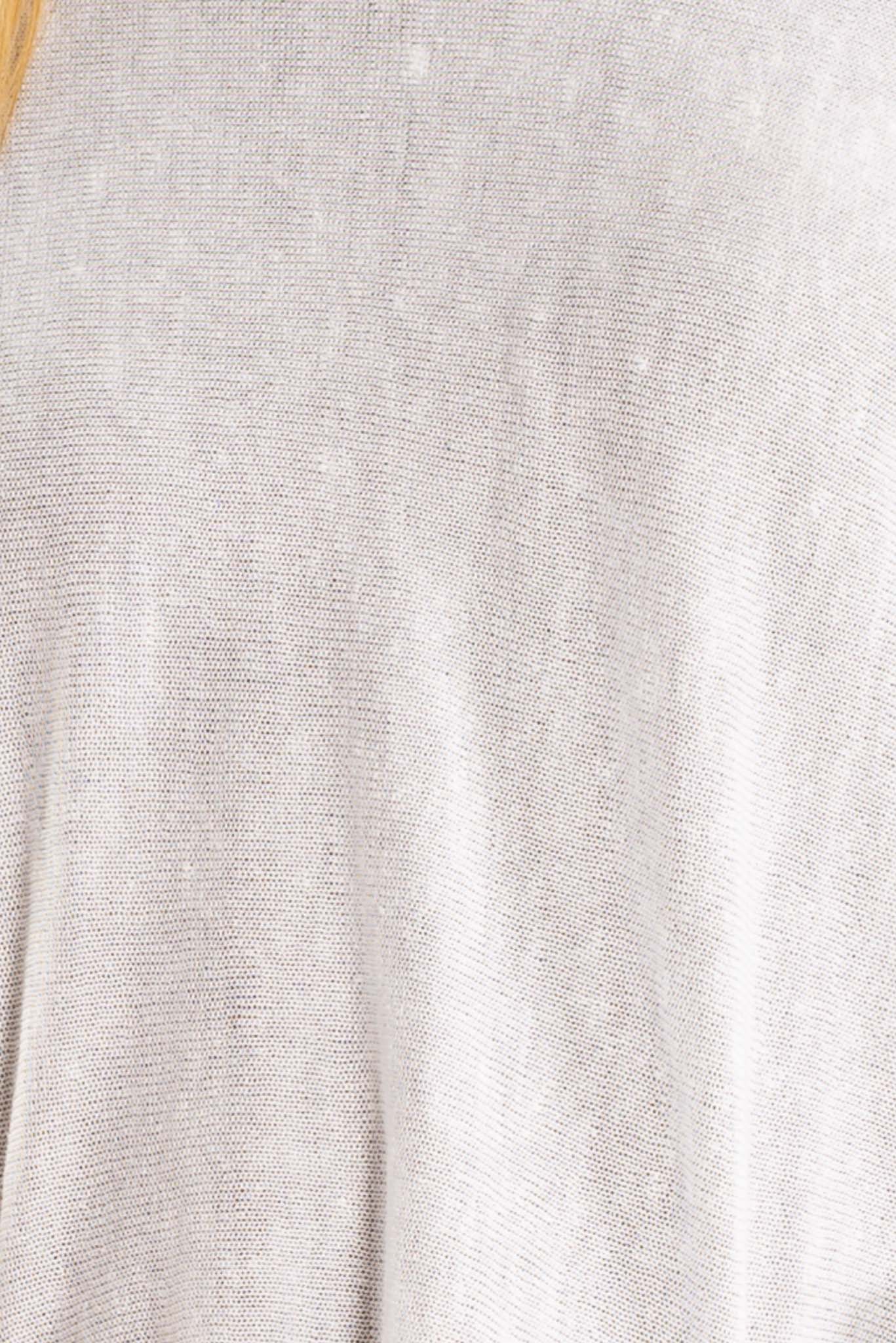 Jersey Cielo Blanco Jersey que promete bastante por su comodidad, estilo y cómo no por su tejido que es tan agradable al tacto. Un modelo caladito, en punto de crochet.