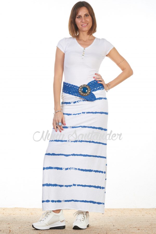 Falda de tul ajustable con cintura de goma. Un básico para lleva a juego con blusas, camisetas y jerséis dando más versatilidad a nuestro outfit.