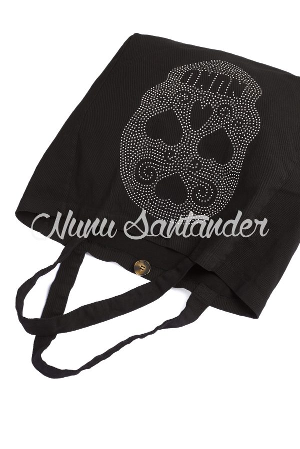 Bolso de cuero hecho a mano totalmente artesanal, con flecos, hebilla y correa regulable para looks Boho Chic y Hippie Chic.