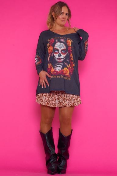 Jersey Cansada: jersey elástico con escote en pico y forro polar interior. Suave, cómodo y perfecto para los días fríos.