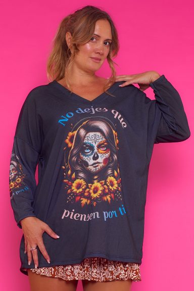 Jersey Cansada: jersey elástico con escote en pico y forro polar interior. Suave, cómodo y perfecto para los días fríos.