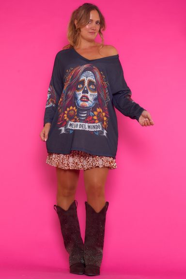 Jersey Cansada 13 Jersey Cansada: jersey elástico con escote en pico y forro polar interior. Suave, cómodo y perfecto para los días fríos.