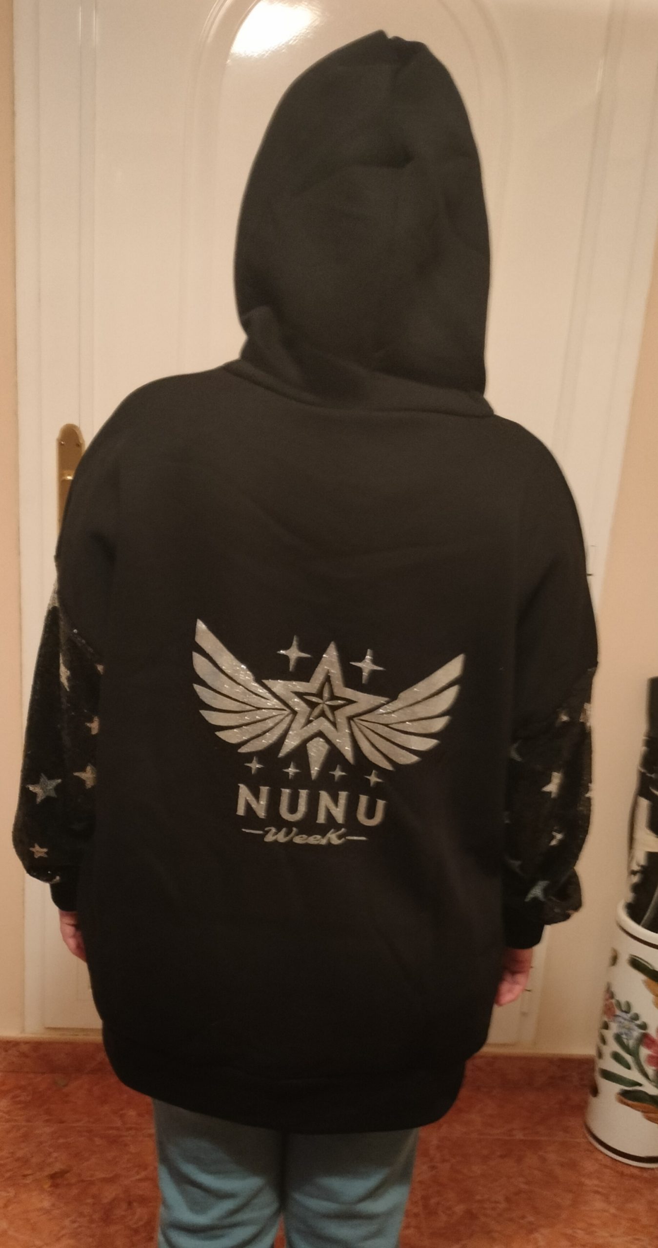 Sudadera Con Capucha y Lentejuelas Puma Negra photo review