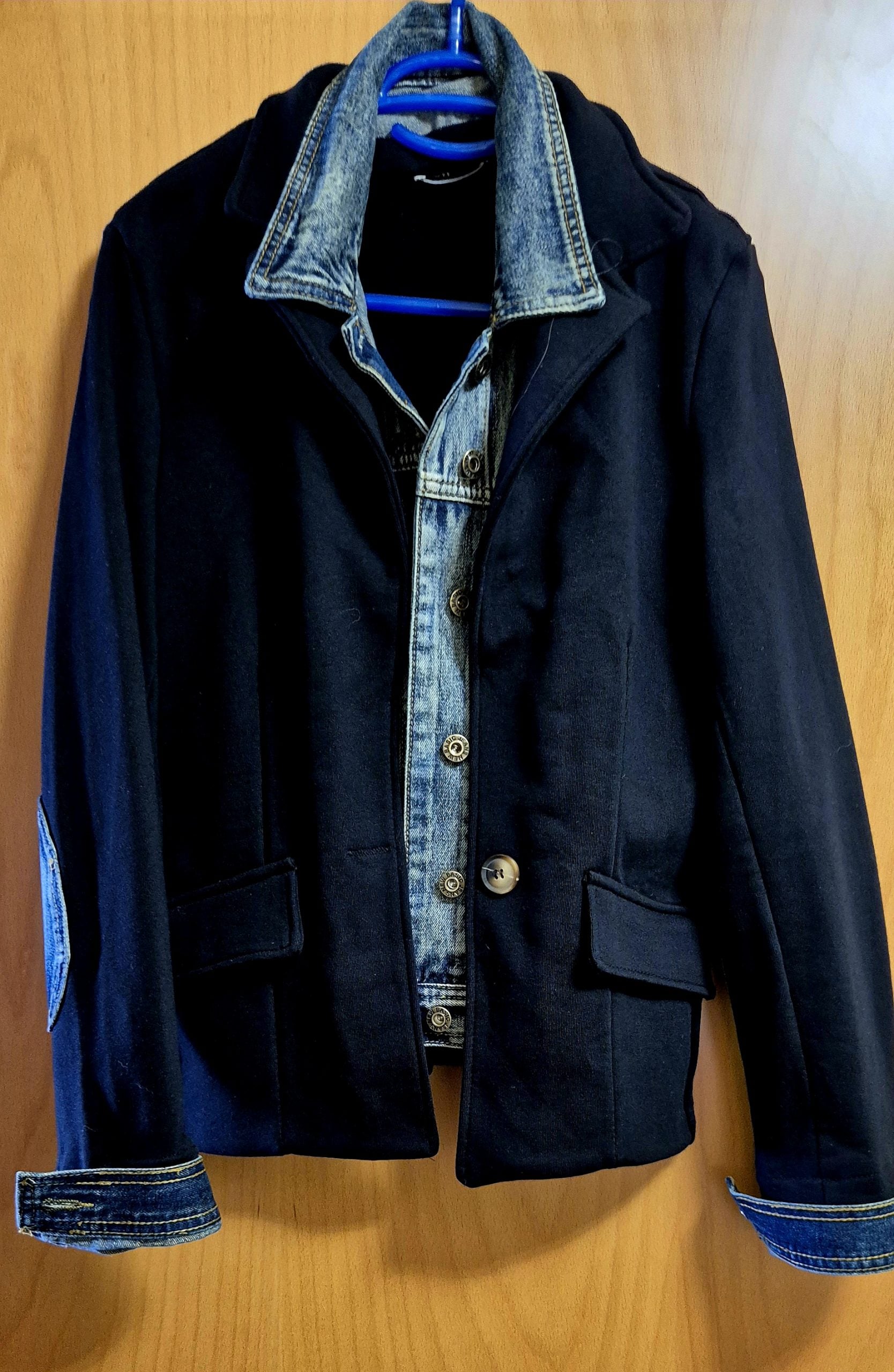 Chaqueta Celeste Negro photo review