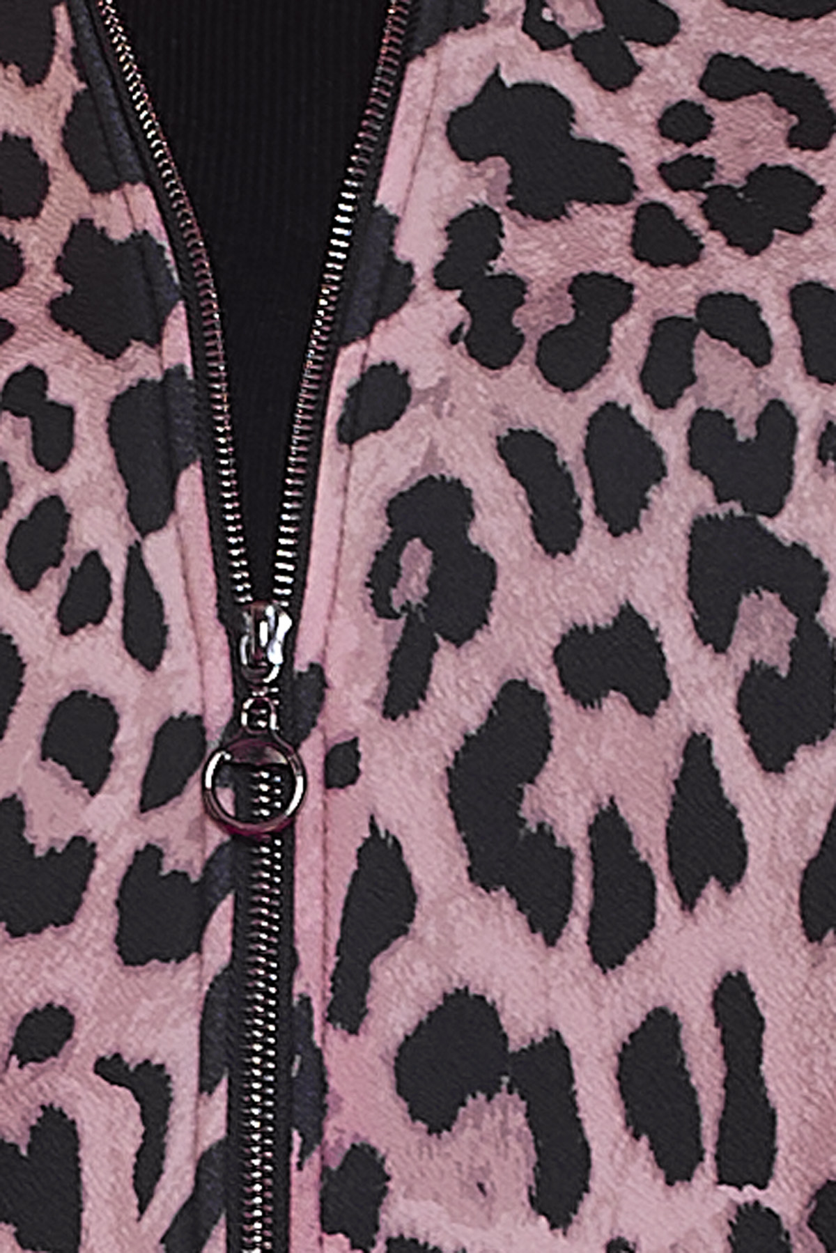 Chaqueta Animal Print Morfeo Chaqueta Morfeo: chaqueta elástica con cremallera y estampado animal print. Diseño cómodo y sofisticado que realza cualquier outfit.