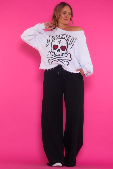 Una sudadera elástica que tiene nuestro nunu estampado, tejido estilo toalla en su interior y detalles deshilachados con tejidos expuestos.