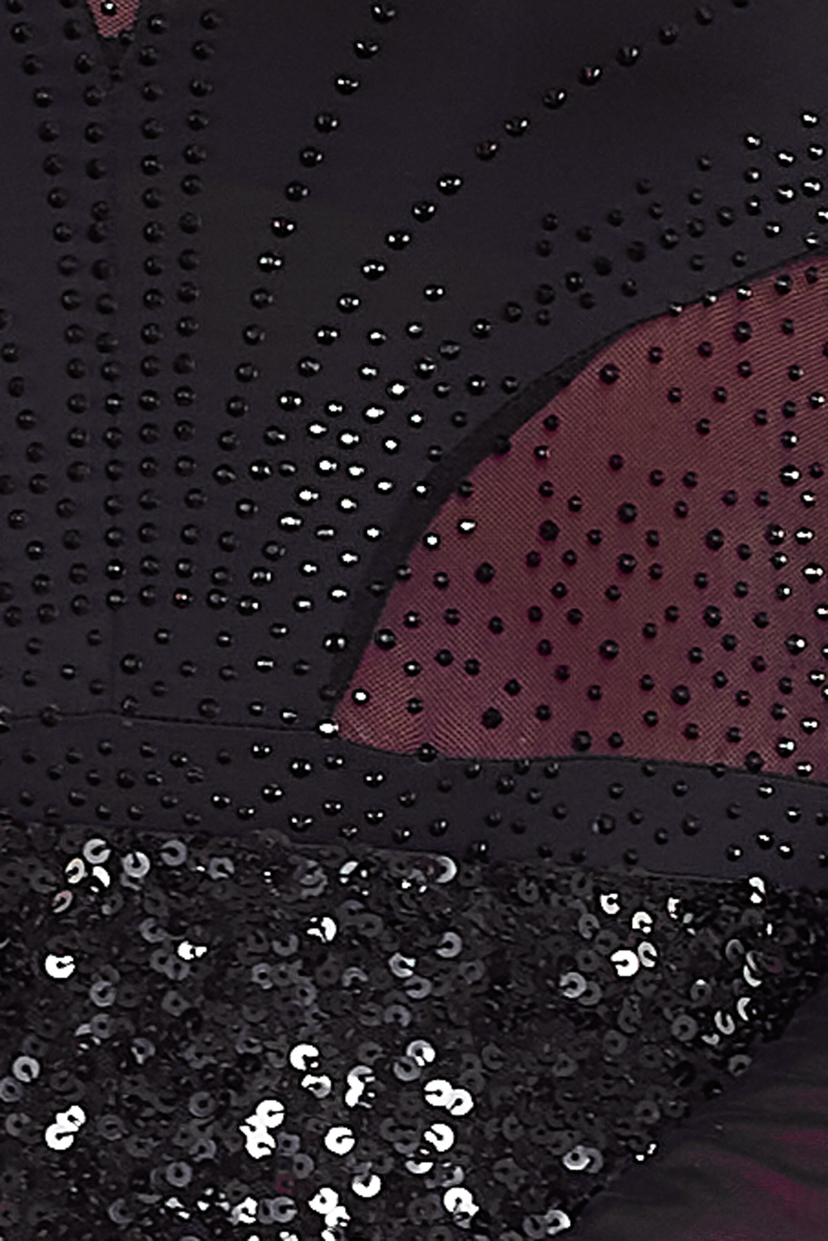 Body Con Strass Quilla Un body elástico que tiene manga larga y un estampado hecho y formado con strass que estiliza la prenda por completo.