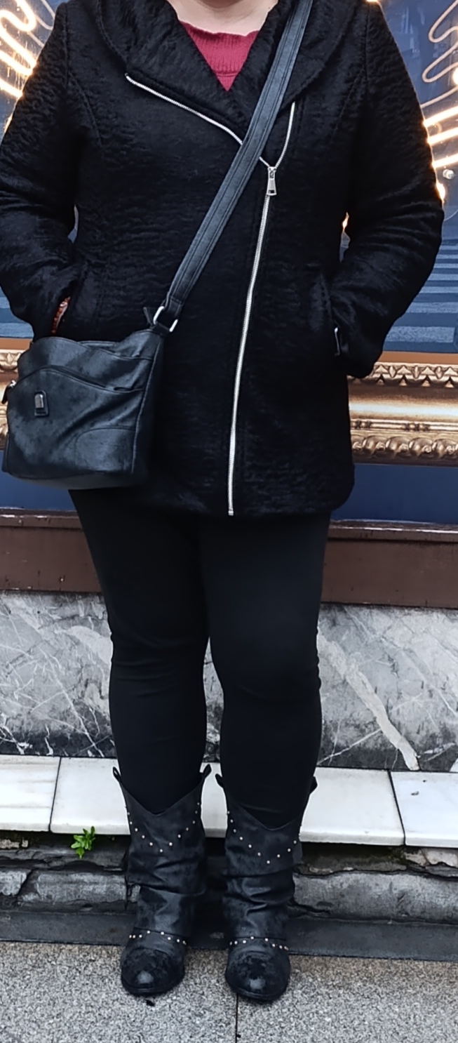 Abrigo Con Capucha Y Cremallera Nino Negro photo review