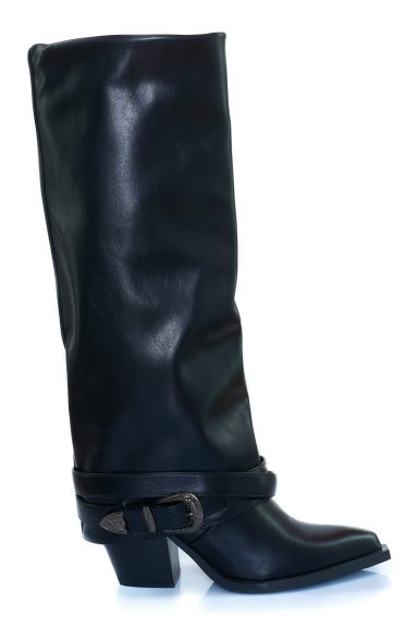 Descubre las botas Traz Negro, ideales para un look boho-chic. Puntera afilada y tacón cómodo para estilizar tu figura. ¡Hazte con ellas en Nunu Santander!