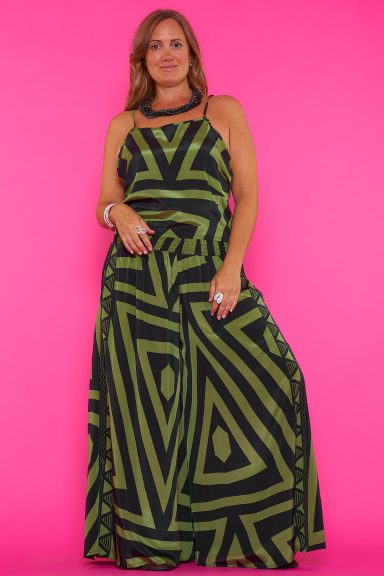 Descubre el Conjunto Chan 1 de seda fluida con estampado geométrico. Ideal para mujer boho-chic, realza tu figura y es perfecto para cualquier evento. ¡Siente la elegancia y comodidad! Nunu Santander.