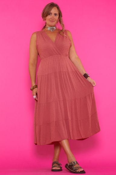 Vestido midi estampado Agadix Descubre el vestido Agadix, tu aliado perfecto para un look boho-chic. Con su favorecedor escote V y su falda fluida, sentirás la comodidad y el estilo Nunu Santander.
