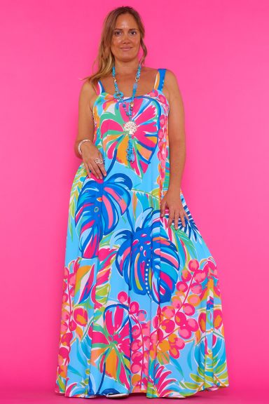 Vestido largo estampado Lorena 82 Vístete con estilo y comodidad con el Vestido Lorena 82. Su corte maxi y estampado vibrante te hará brillar. Ideal para un look boho-chic sin esfuerzo.
