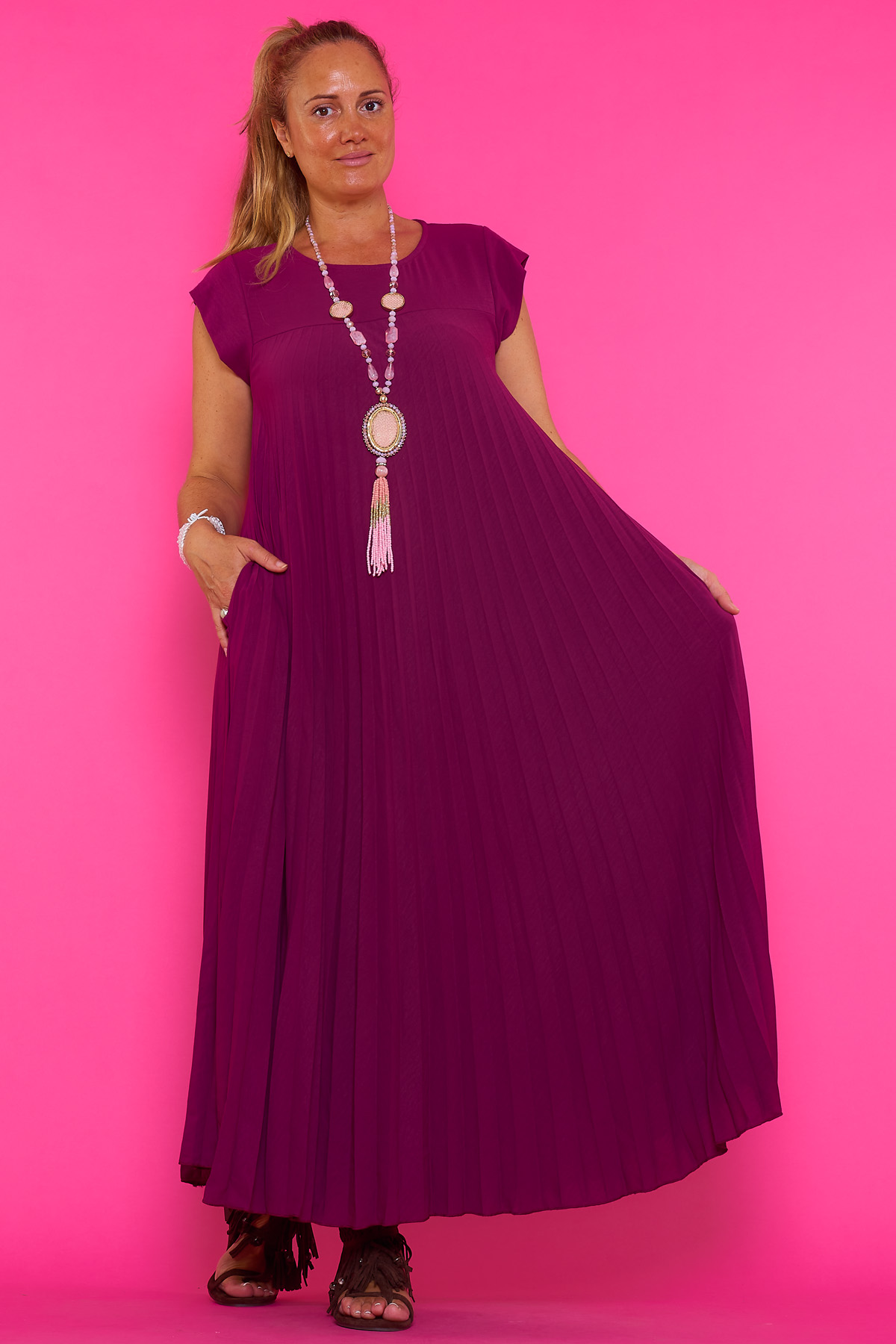 Vestido Plisado Manga Corta Crepe